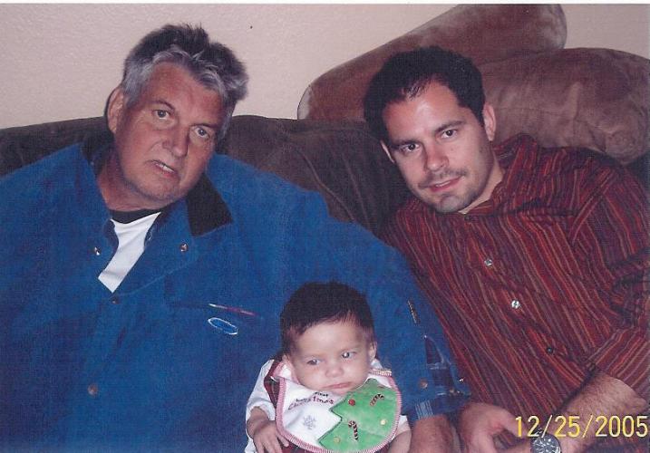 Grandpa,grandson,and son